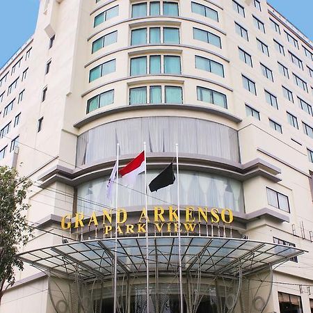 Grand Arkenso Park View Hotell Semarang Exteriör bild