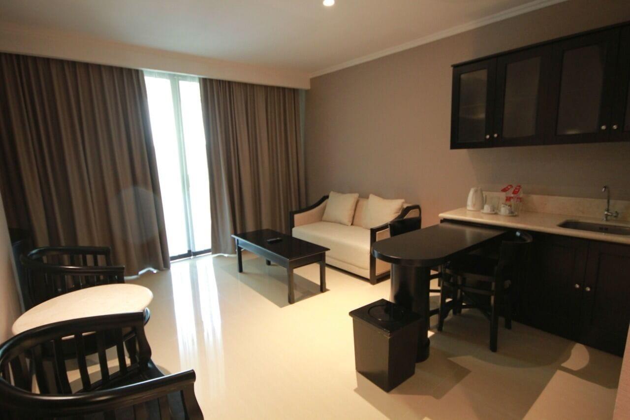 Grand Arkenso Park View Hotell Semarang Exteriör bild
