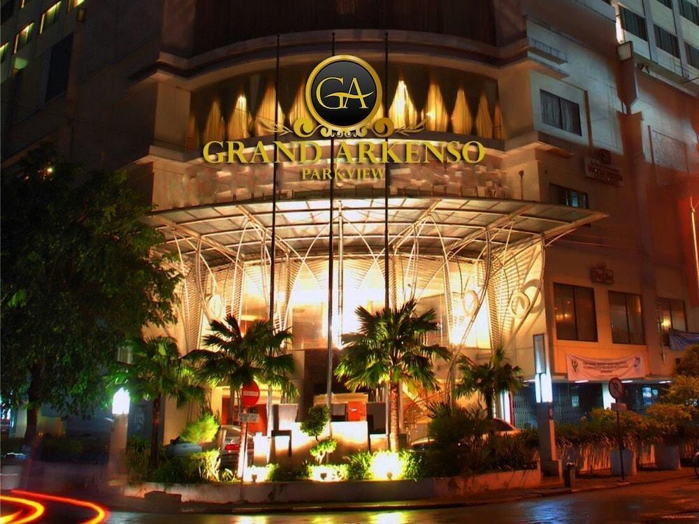 Grand Arkenso Park View Hotell Semarang Exteriör bild