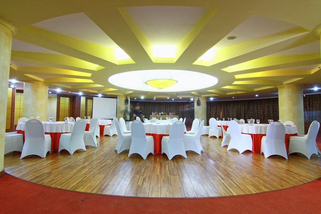 Grand Arkenso Park View Hotell Semarang Exteriör bild