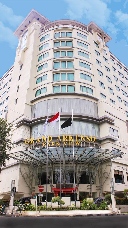 Grand Arkenso Park View Hotell Semarang Exteriör bild
