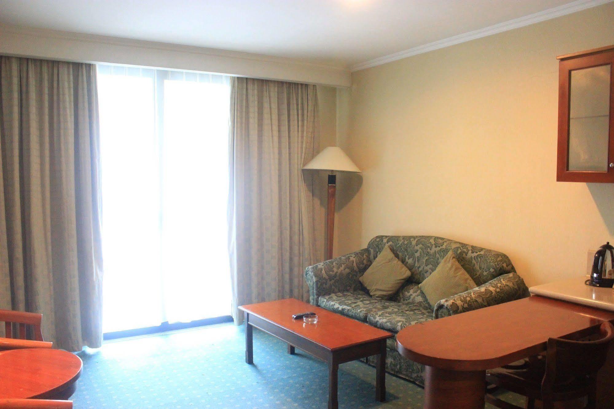 Grand Arkenso Park View Hotell Semarang Exteriör bild