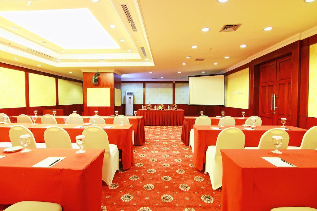 Grand Arkenso Park View Hotell Semarang Exteriör bild